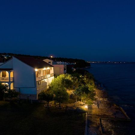 Family Friendly Seaside Apartments Kozino, Zadar - 5756 Петркане Екстериор снимка