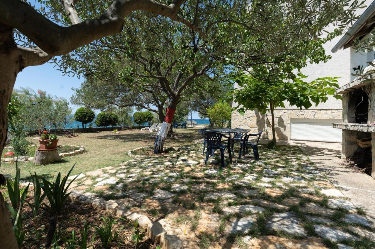 Family Friendly Seaside Apartments Kozino, Zadar - 5756 Петркане Екстериор снимка