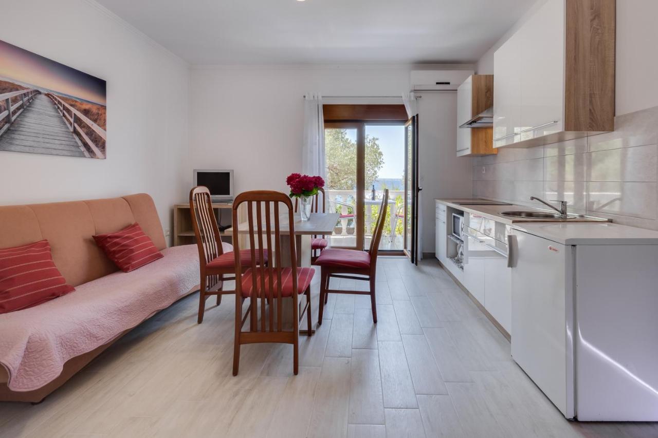 Family Friendly Seaside Apartments Kozino, Zadar - 5756 Петркане Екстериор снимка