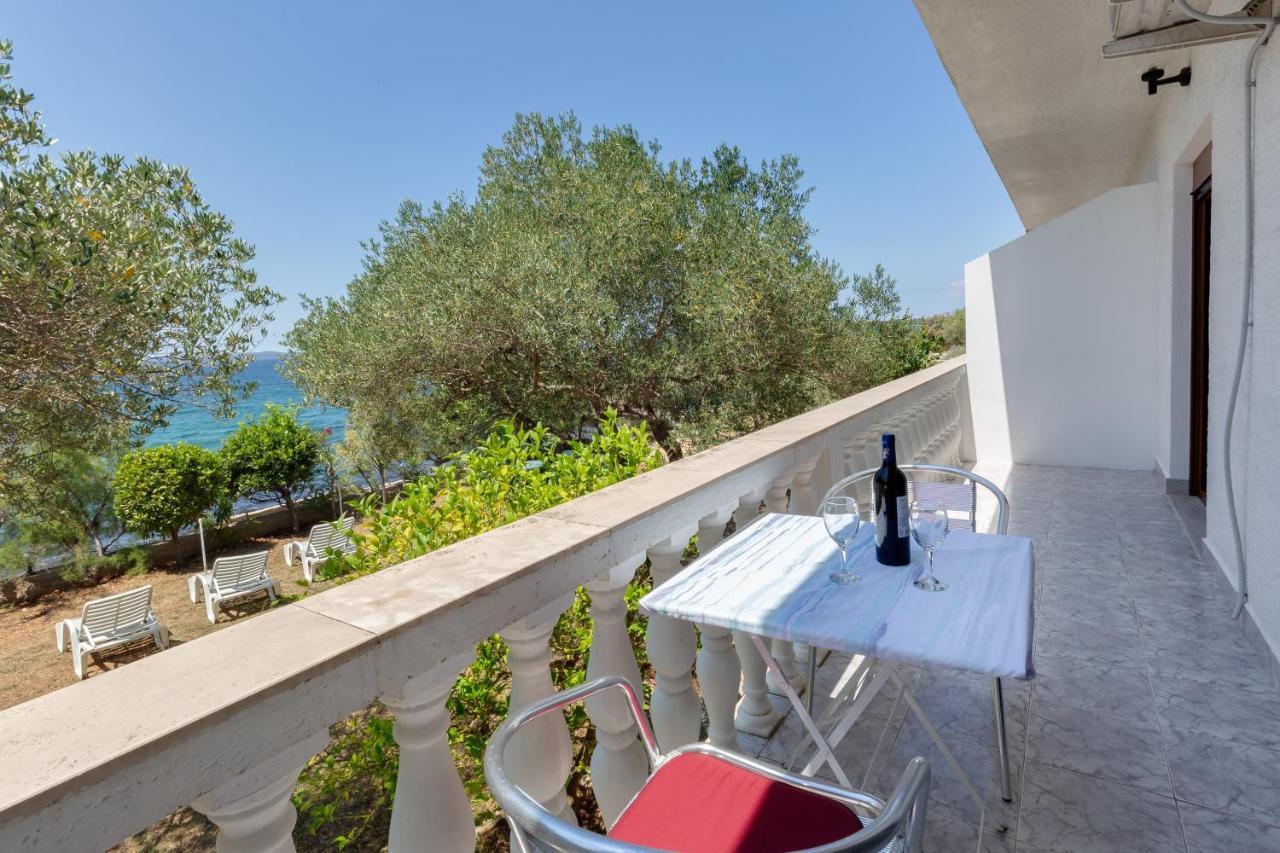 Family Friendly Seaside Apartments Kozino, Zadar - 5756 Петркане Екстериор снимка